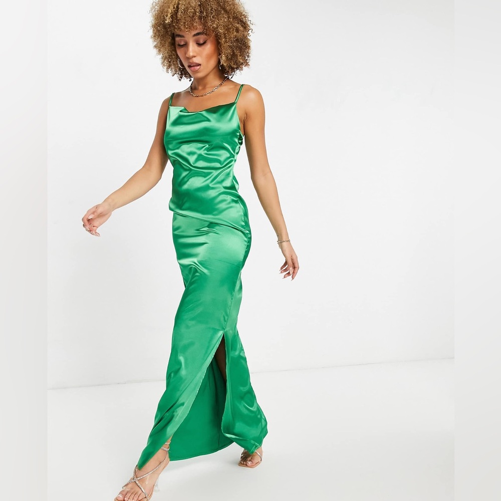 I Saw it First Silky Emerald Green Cowl Neck Maxi Slip Dress 💚 size 2 NEW